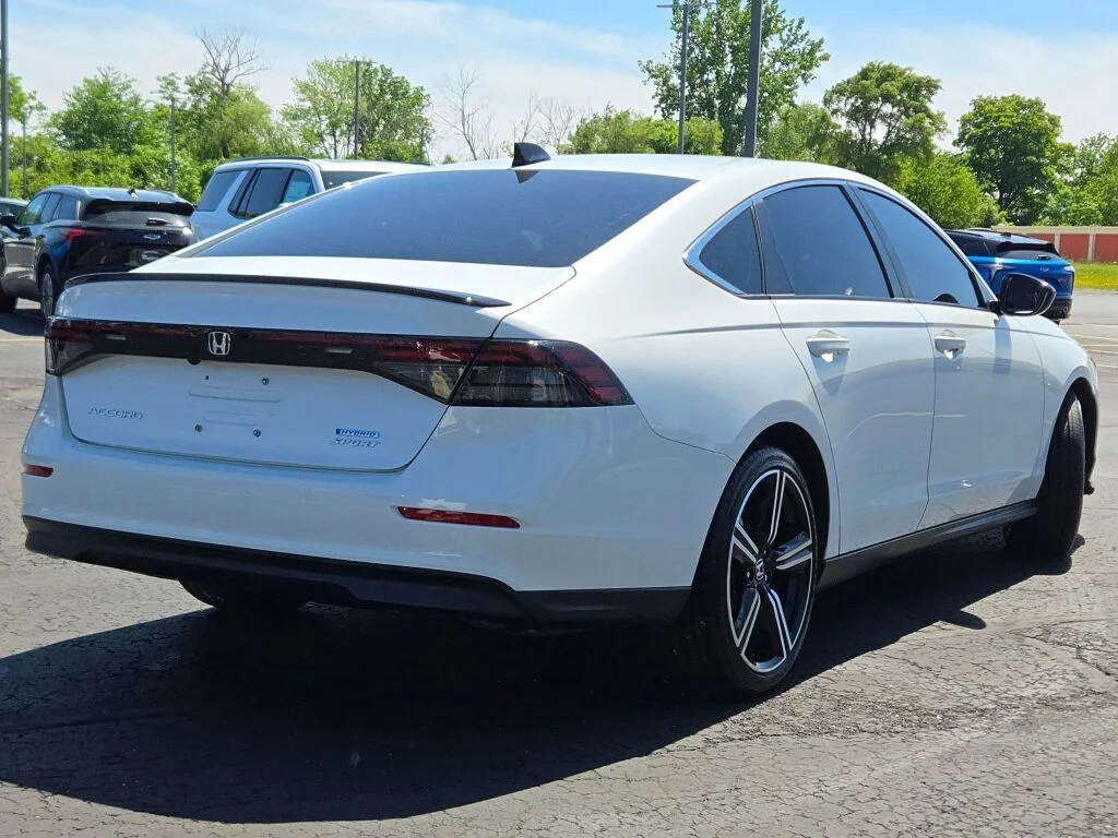 Used 2025 White Honda Sport image 13