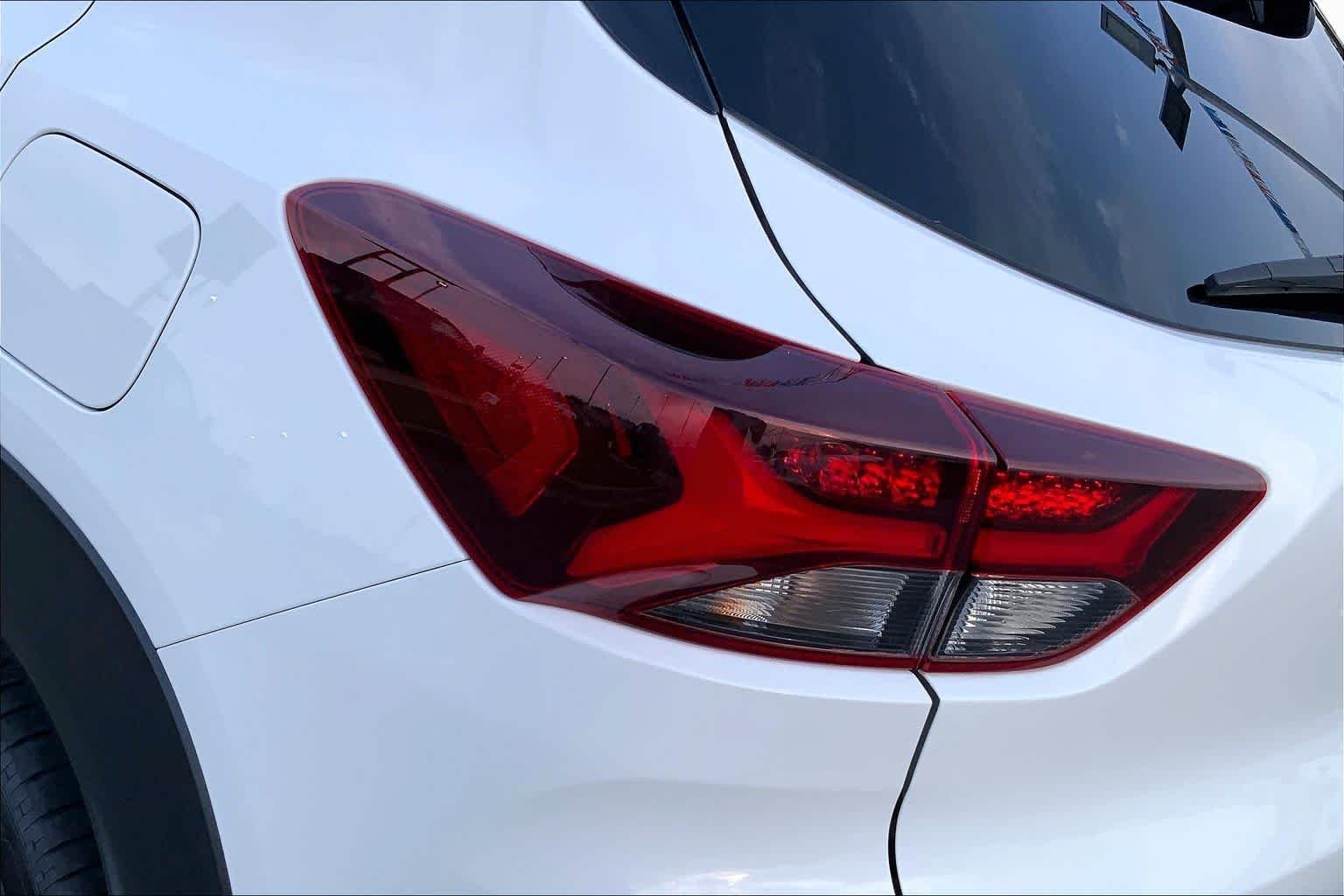 Used 2023 Summit White Chevrolet RS image 25