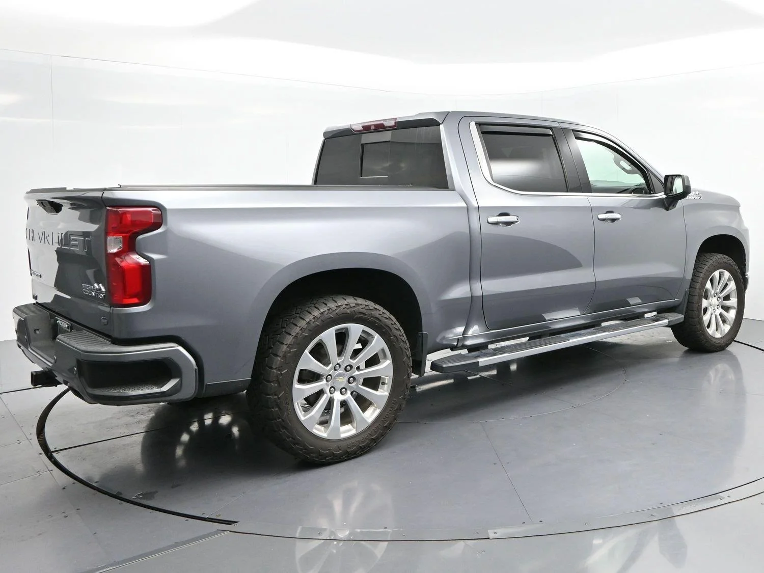 Used 2019 Satin Steel Metallic Chevrolet High Country image 7