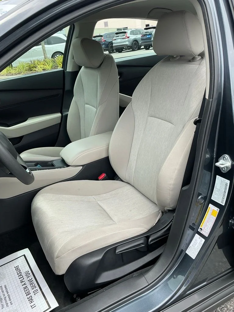 Used 2023  Honda LX image 31