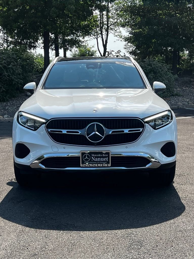 Used 2023 White Mercedes-Benz GLC 300 image 2