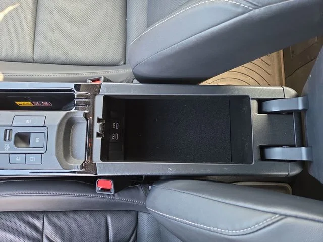 Used 2024  Toyota XLE image 29