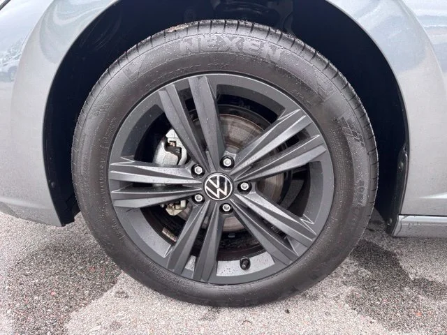 Used 2024 Gray Volkswagen 1.5T SE image 10