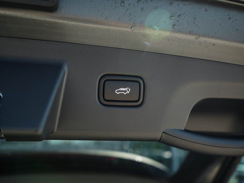 New 2026 Amazon Gray Hyundai Limited AWD image 9