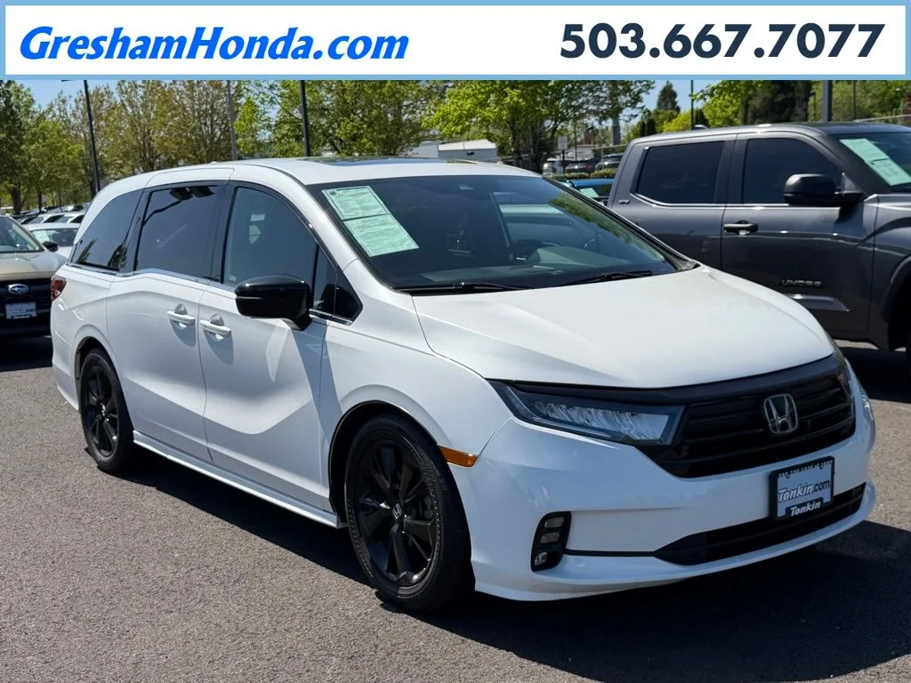2023 Honda Odyssey SPORT's photo