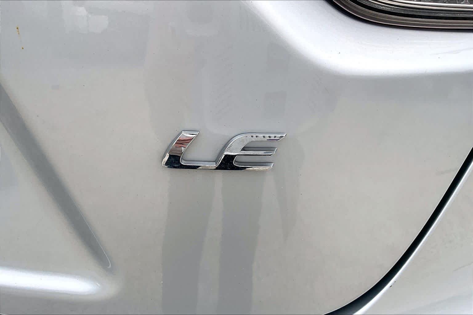 Used 2023 Classic Silver Metallic Toyota LE image 9