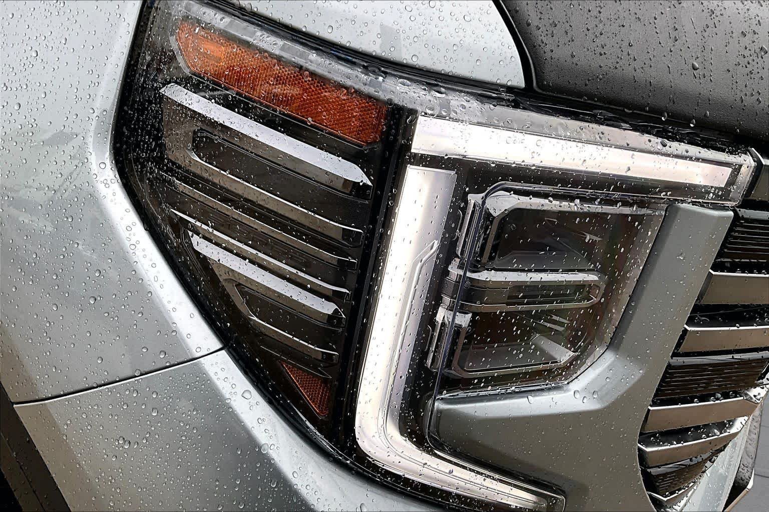 Used 2025 Sterling Metallic GMC AT4 image 28