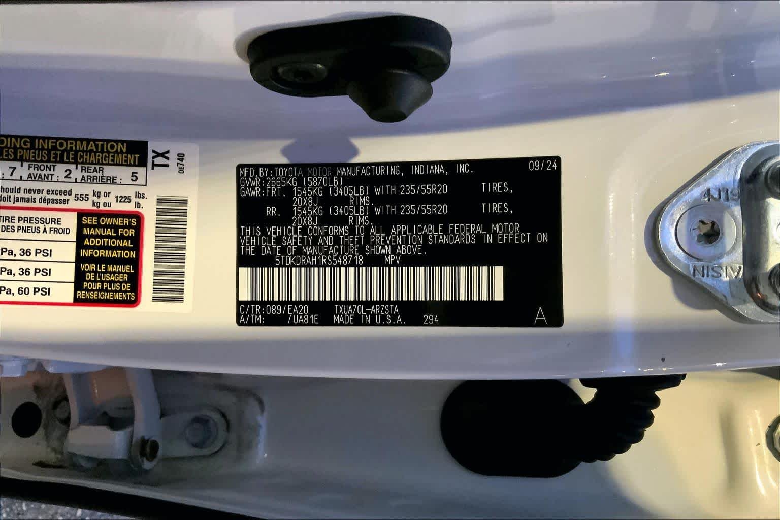 Used 2024 Wind Chill Pearl Toyota LE image 31