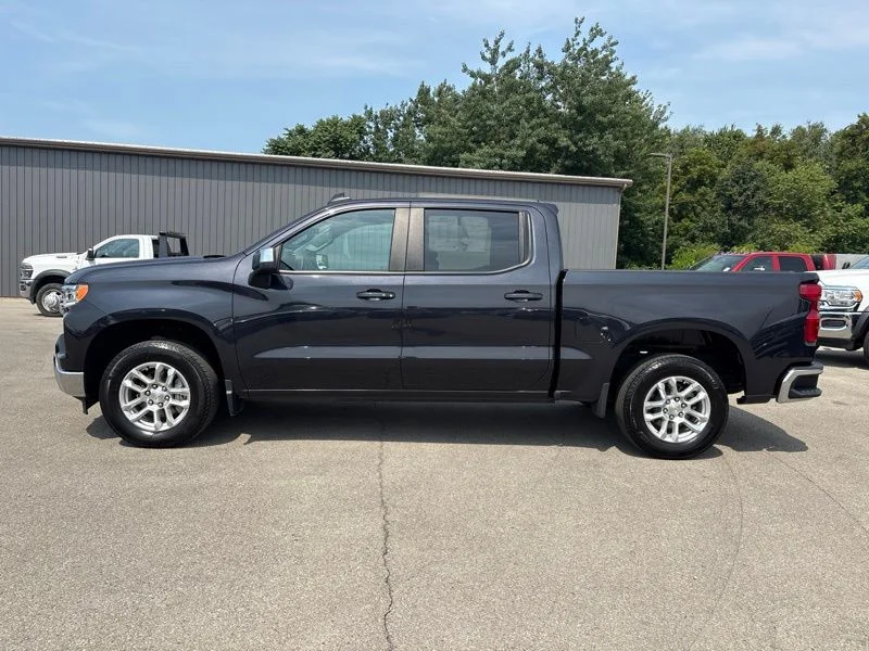 Used 2024 Gray Chevrolet LT image 6