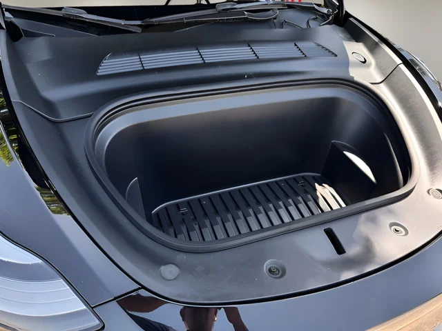 Used 2022  Tesla Long Range image 19