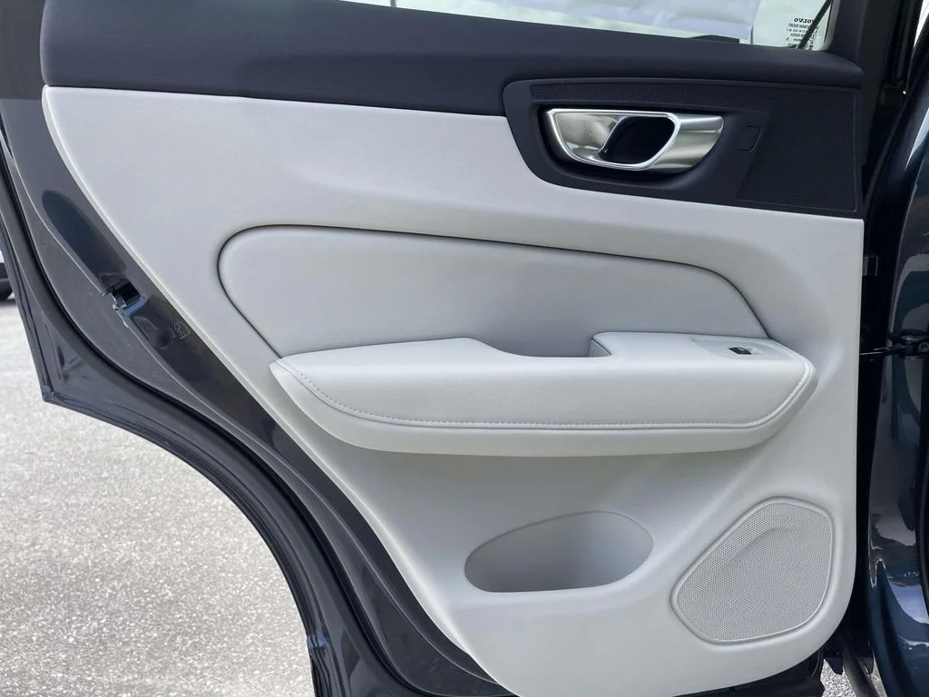 New 2026 Denim Blue Metallic Volvo Ultra image 3