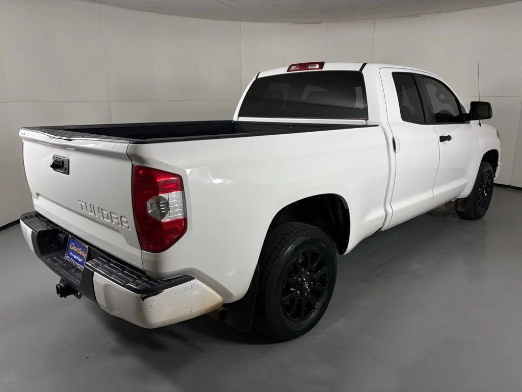 Used 2019 White Toyota SR5 image 8