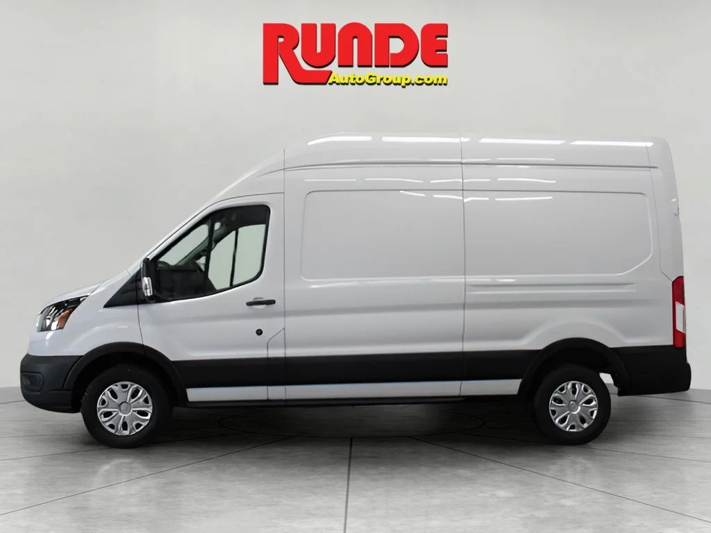 New 2023 OXFORD WHITE Ford Base image 2