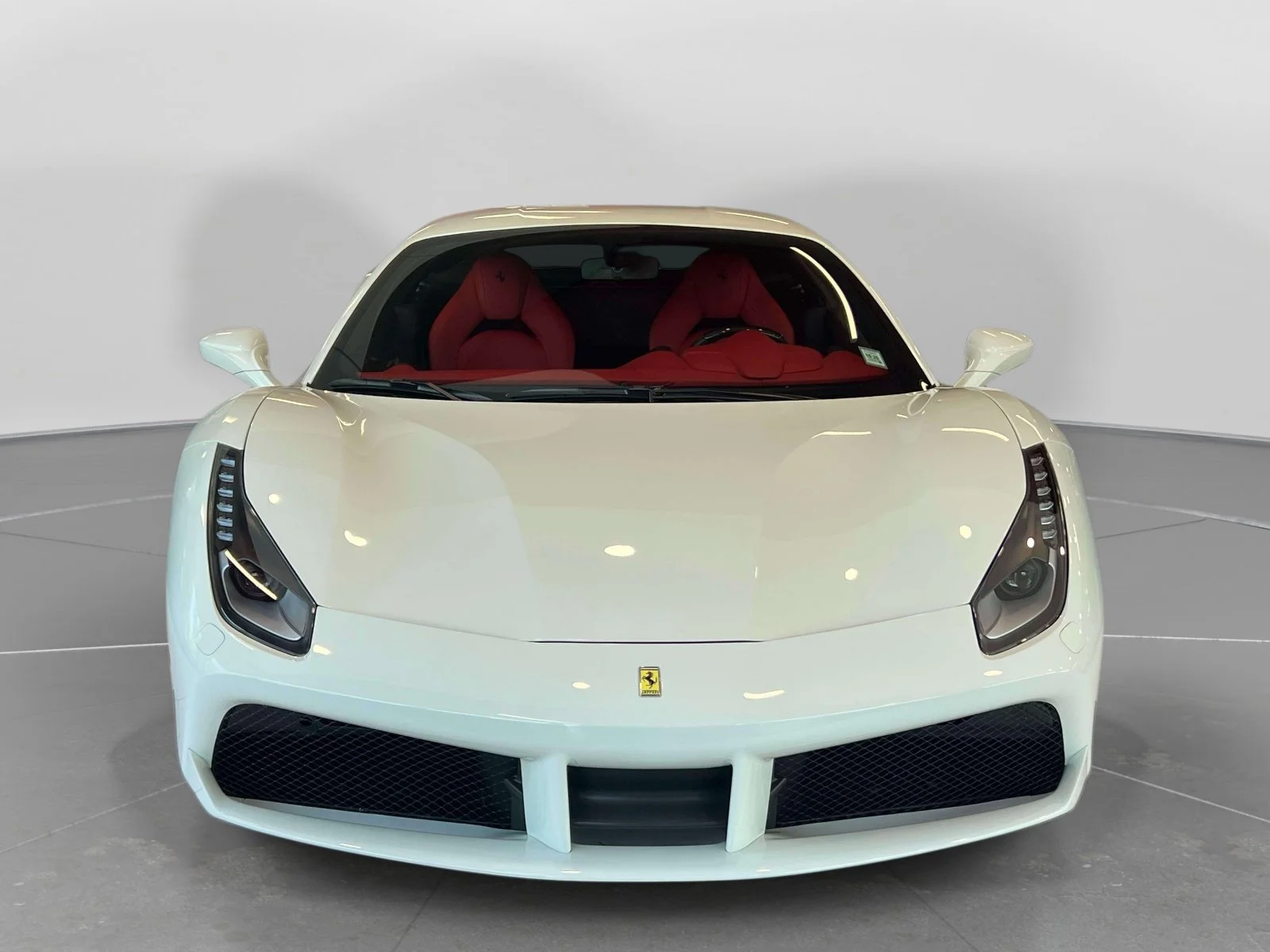 Used 2019 White Ferrari  image 2