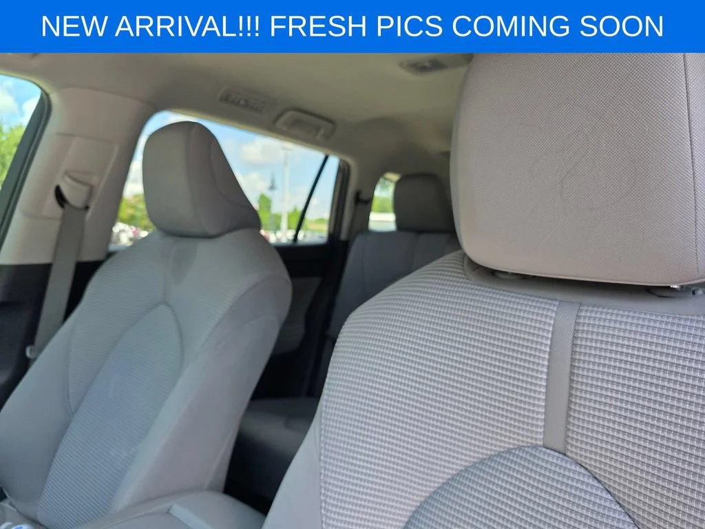 Used 2022 Gray Toyota LE image 9