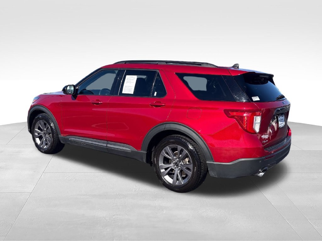 Used 2022 Red Ford XLT image 3