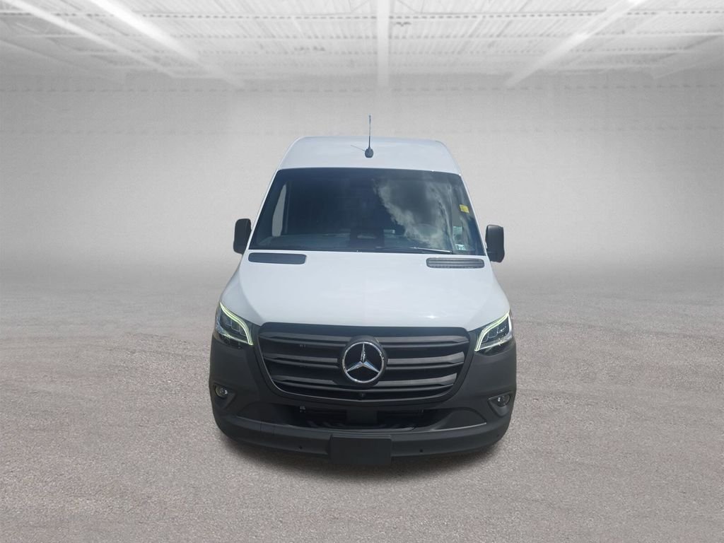 New 2026 Arctic White Mercedes-Benz Cargo 170 WB image 8