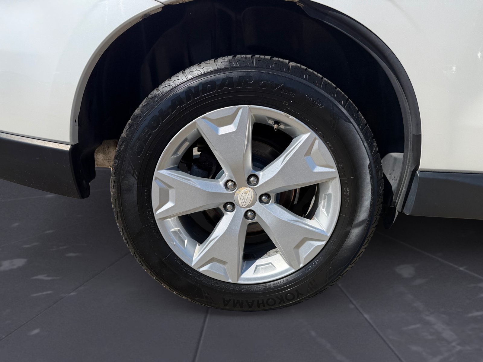 Used 2015 Satin White Pearl Subaru 2.5i Premium image 45