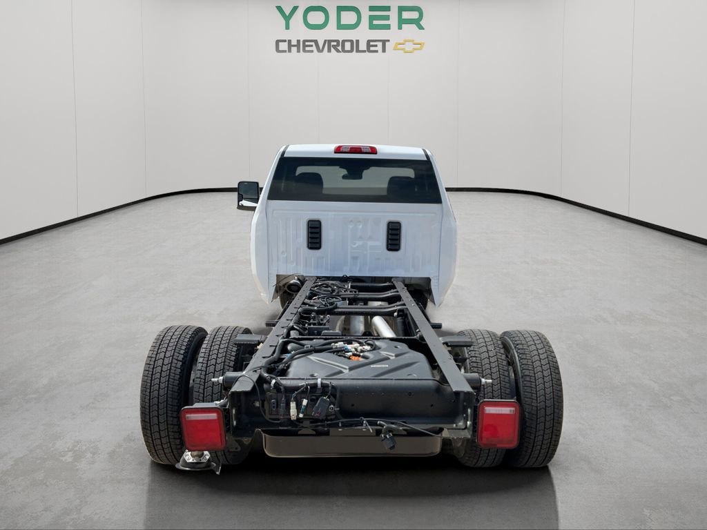 New 2026 Summit White Chevrolet Work Truck image 27