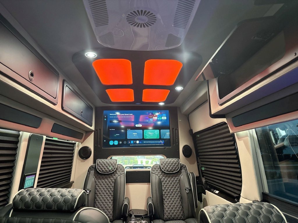 New 2026  Mercedes-Benz Midwest Business Class J Club image 43