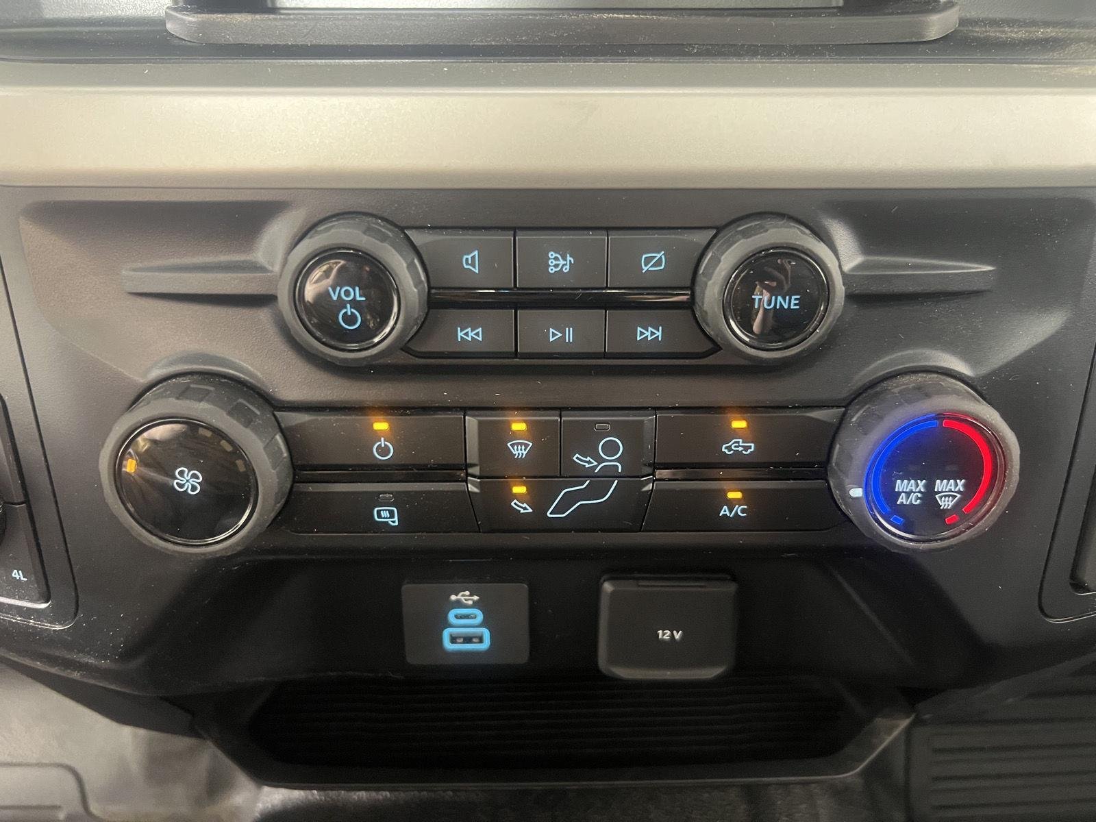 Used 2024 Oxford White Ford XL image 18