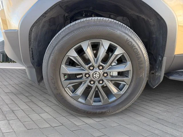 Used 2025 Gray Toyota Base image 9