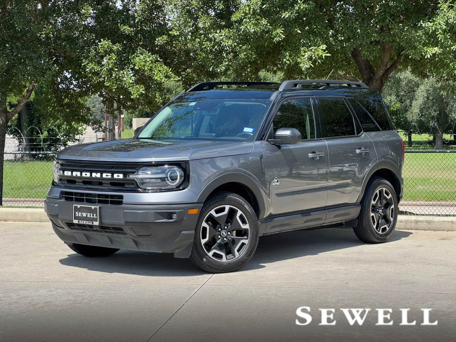 Used 2022 Carbonized Gray Metallic Ford Outer Banks image 1