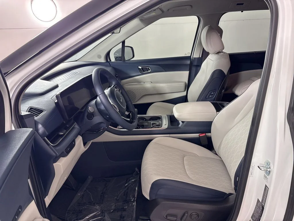 New 2026 White Kia EX image 28