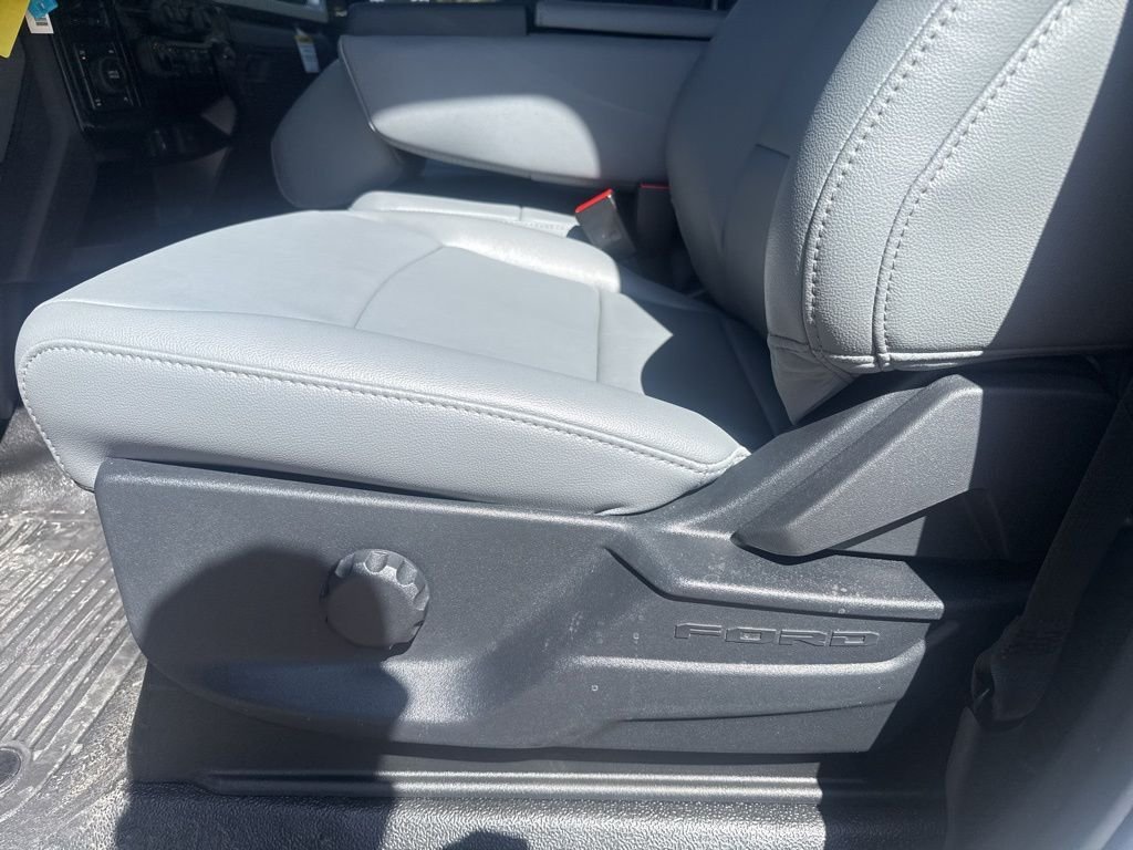 New 2026 White Ford XL image 15