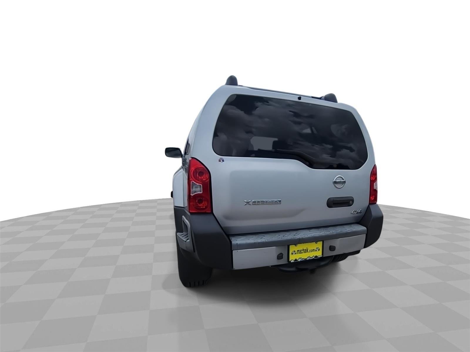 Used 2010 Silver Nissan S image 7