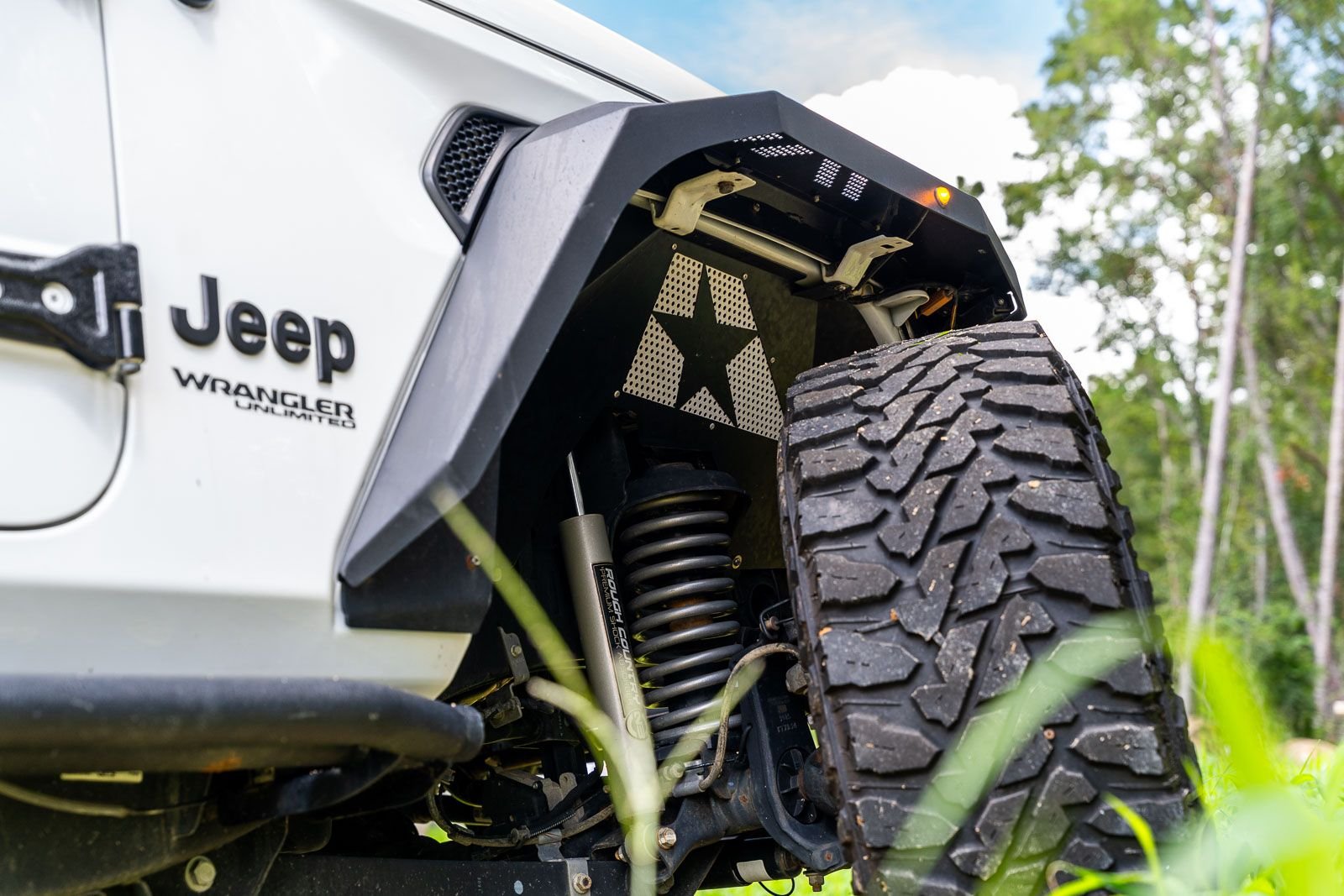Used 2022 White Jeep Unlimited Sport Altitude image 16
