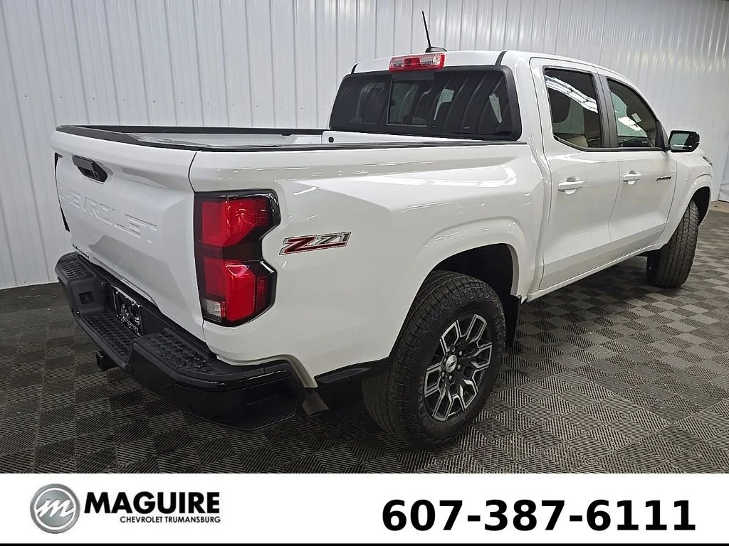 Used 2025 White Chevrolet Z71 image 10