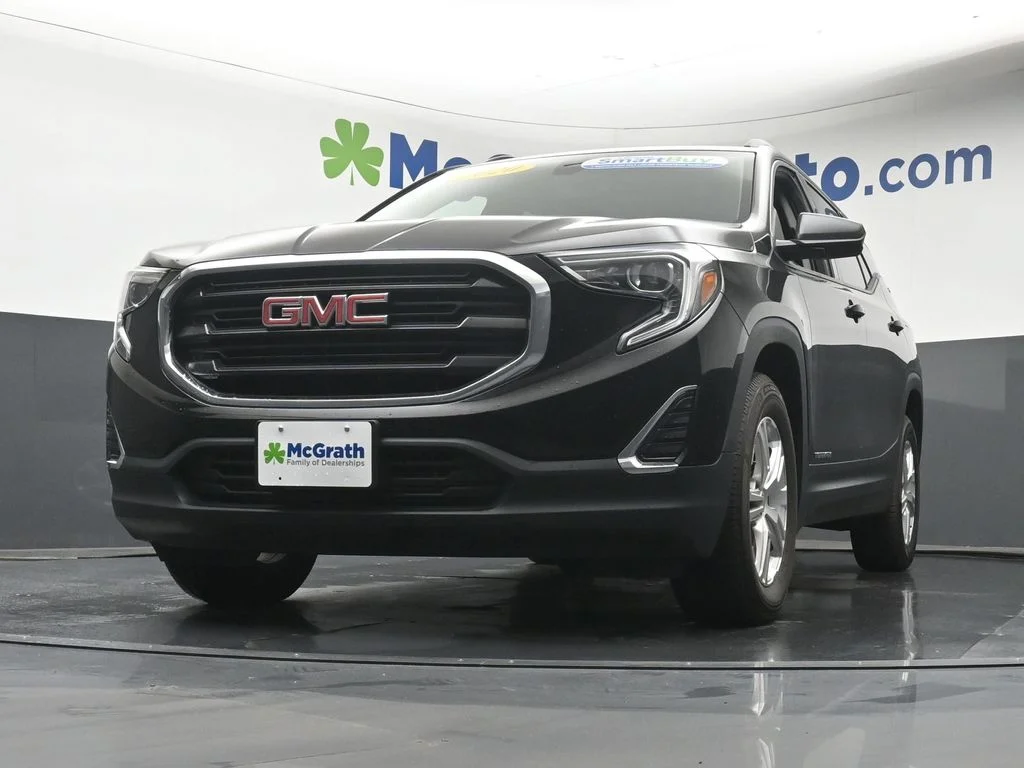 Used 2020 Black GMC SLE image 7