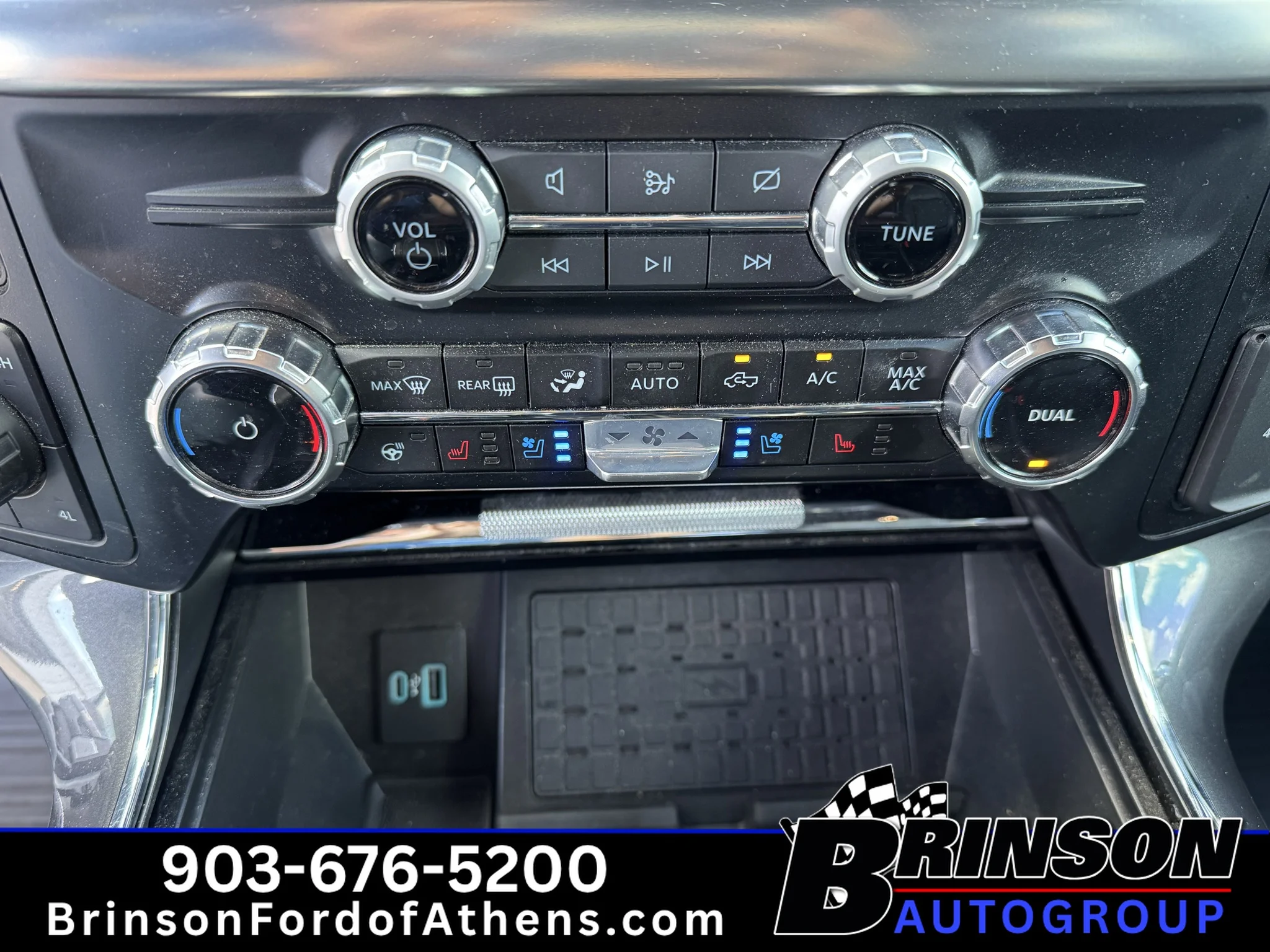 Used 2023 Oxford White Ford LARIAT image 24