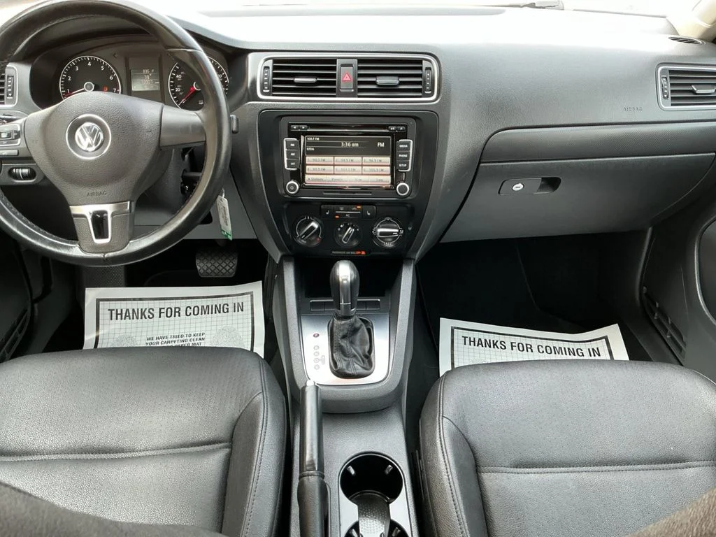 Used 2012 Gray Volkswagen 2.5L SE image 20