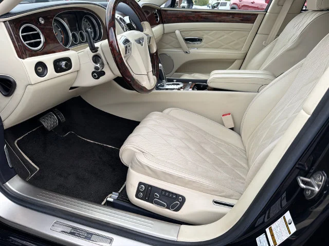 Used 2014 Blue Bentley W12 image 9