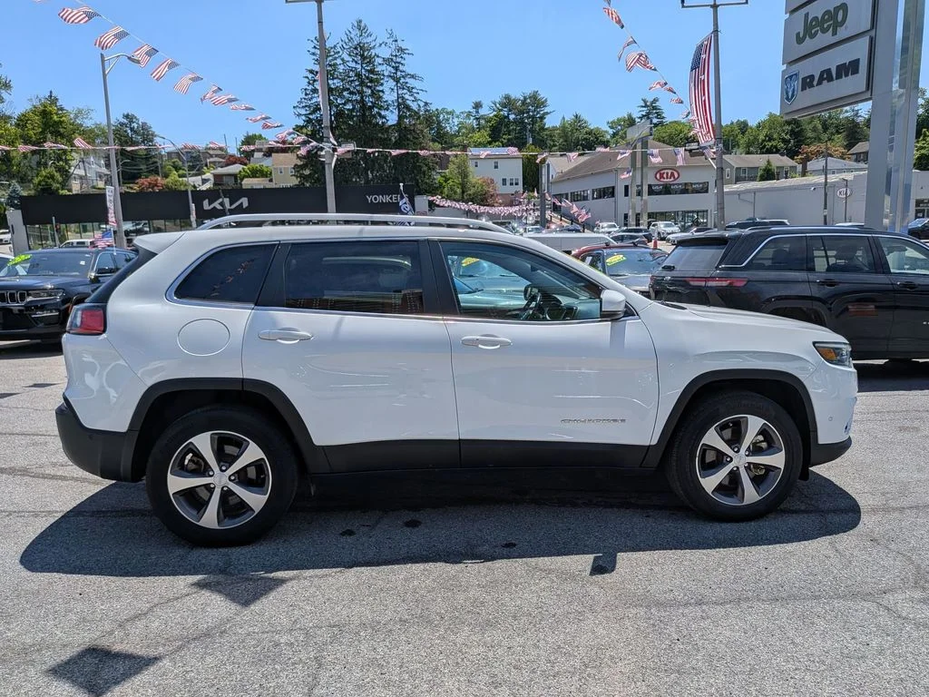 Used 2021 White Jeep Limited image 5