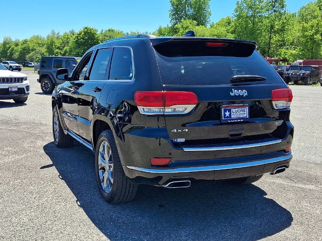 Used 2021 Diamond Black Crystal Pearlcoat Jeep Summit image 9