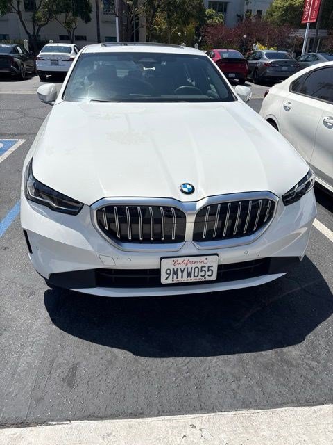 Used 2024 Alpine White BMW 530i image 1