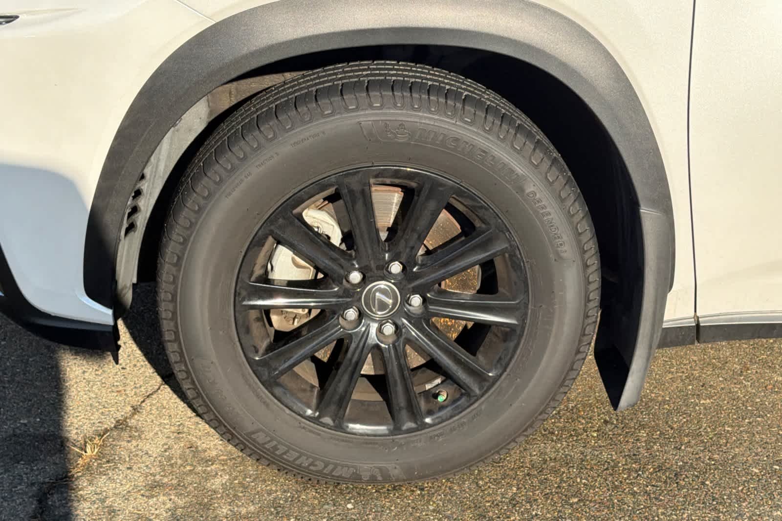 Used 2019 Eminent White Pearl Lexus  image 21