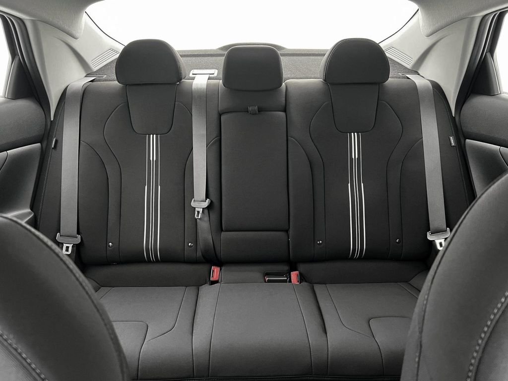 2025 Hyundai Elantra SEL - Photo 16