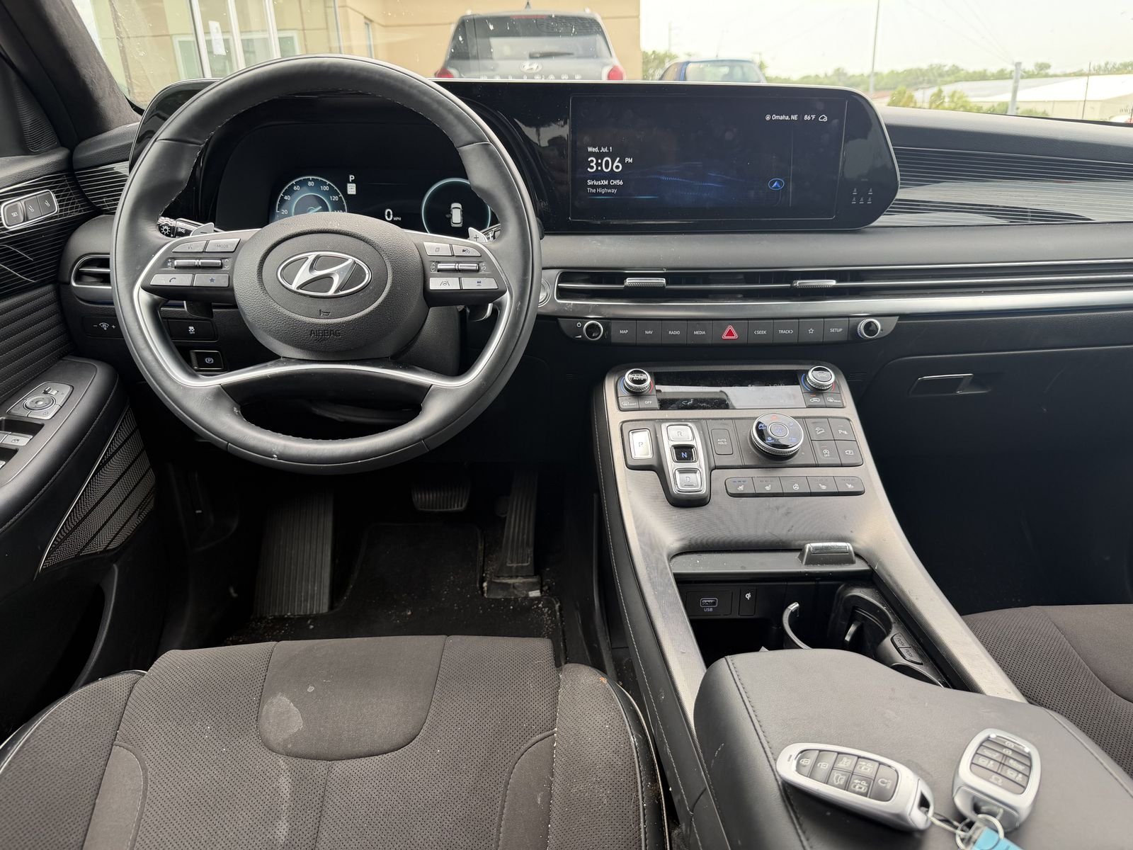 Certified Used 2025 Black Hyundai Calligraphy Night Edition image 5
