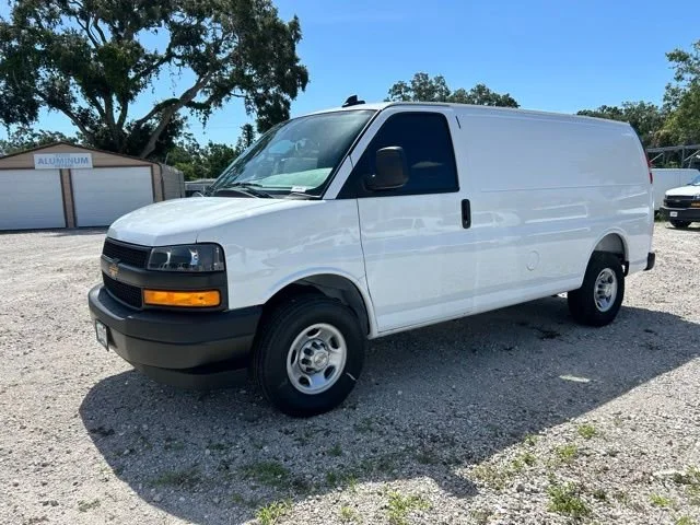 2025 Chevrolet Express Cargo Work Van - Photo 3
