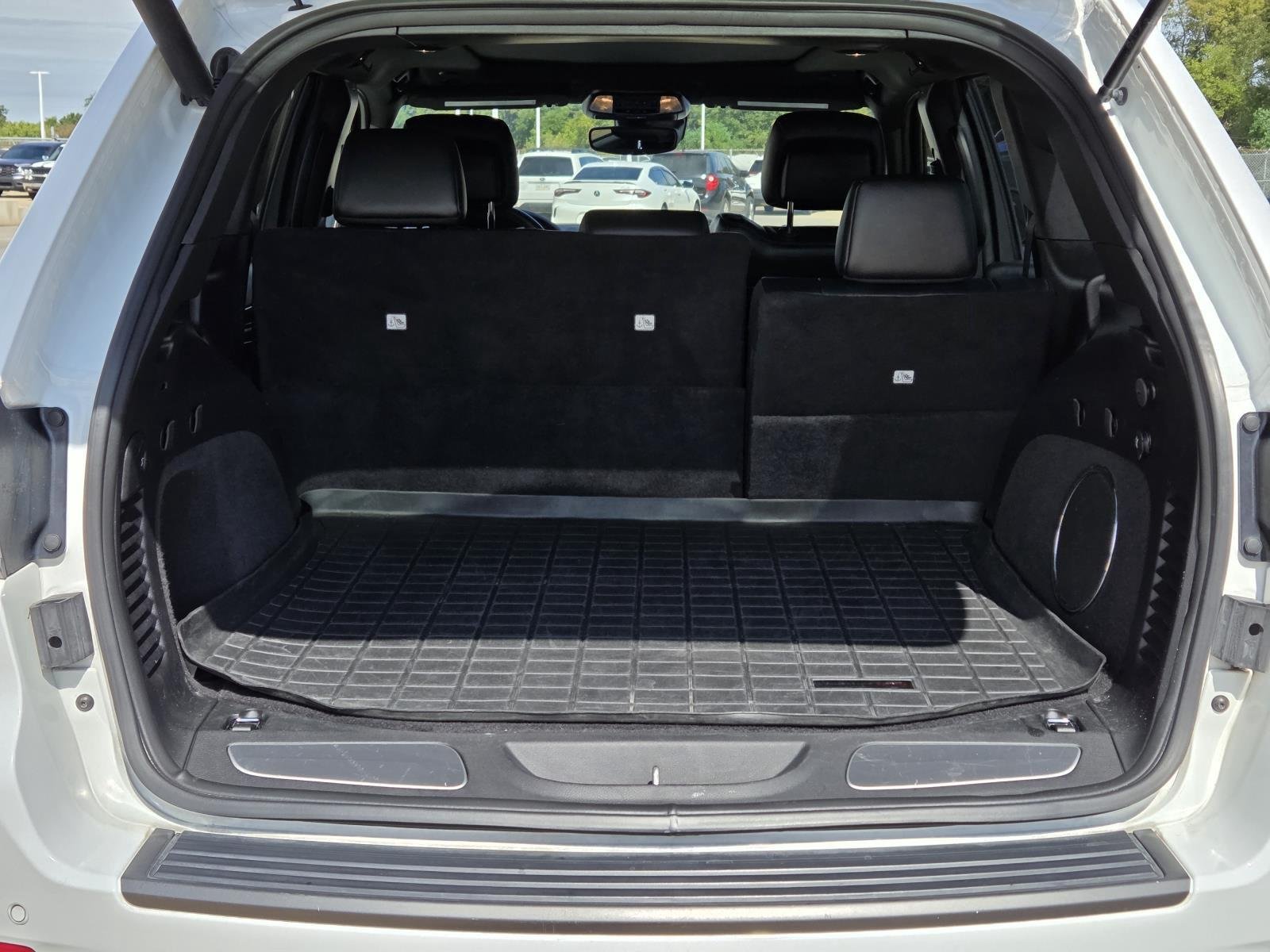 Used 2019 Bright White Clearcoat Jeep Limited X image 10