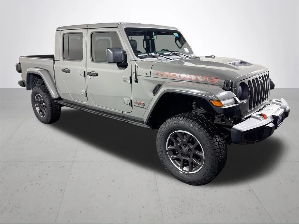 Used 2021 Gray Jeep Mojave image 4