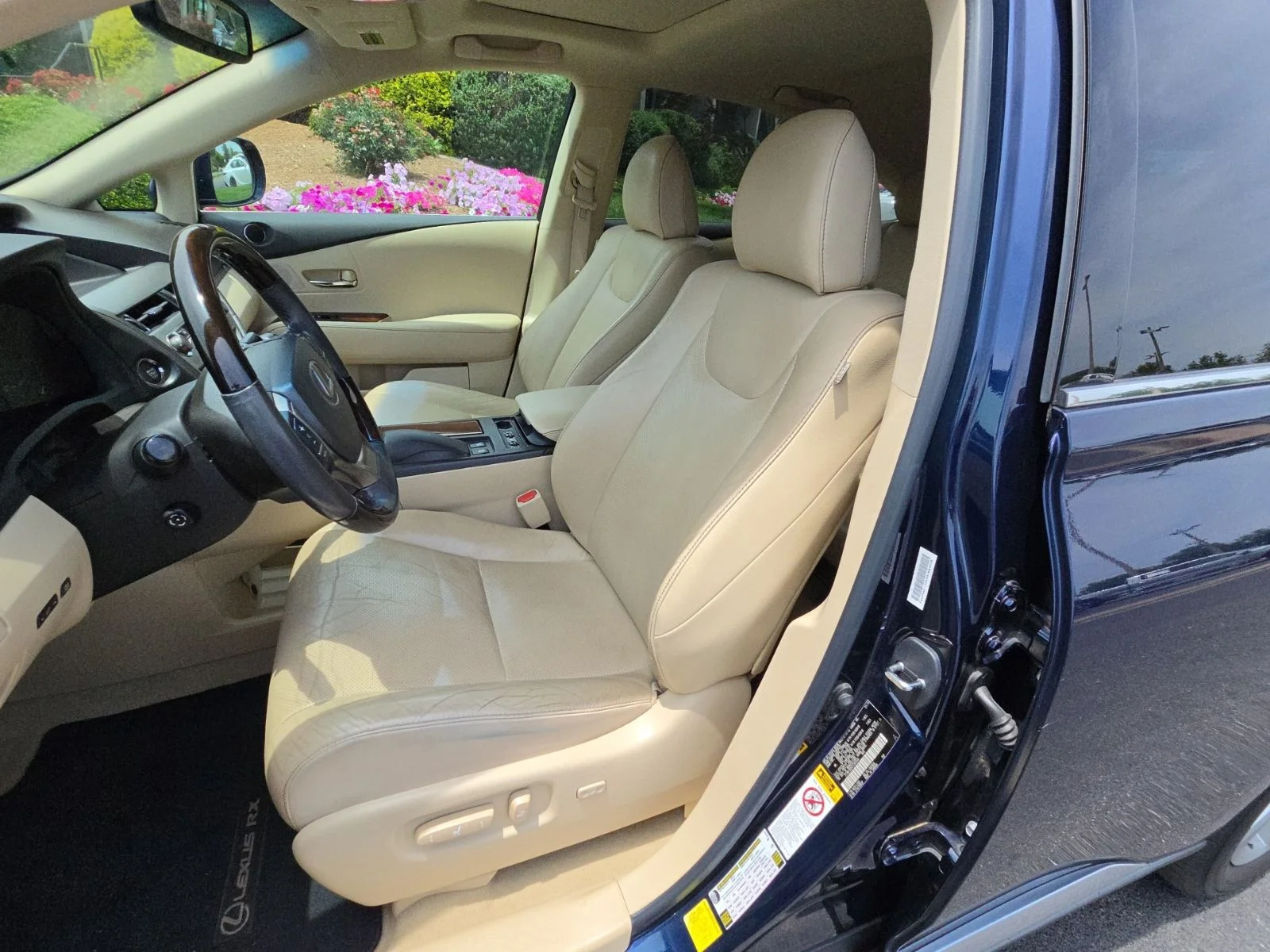 Used 2015  Lexus 350 image 8