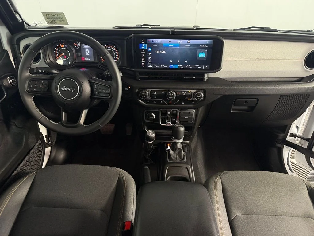 Used 2025 White Jeep Sport S image 18