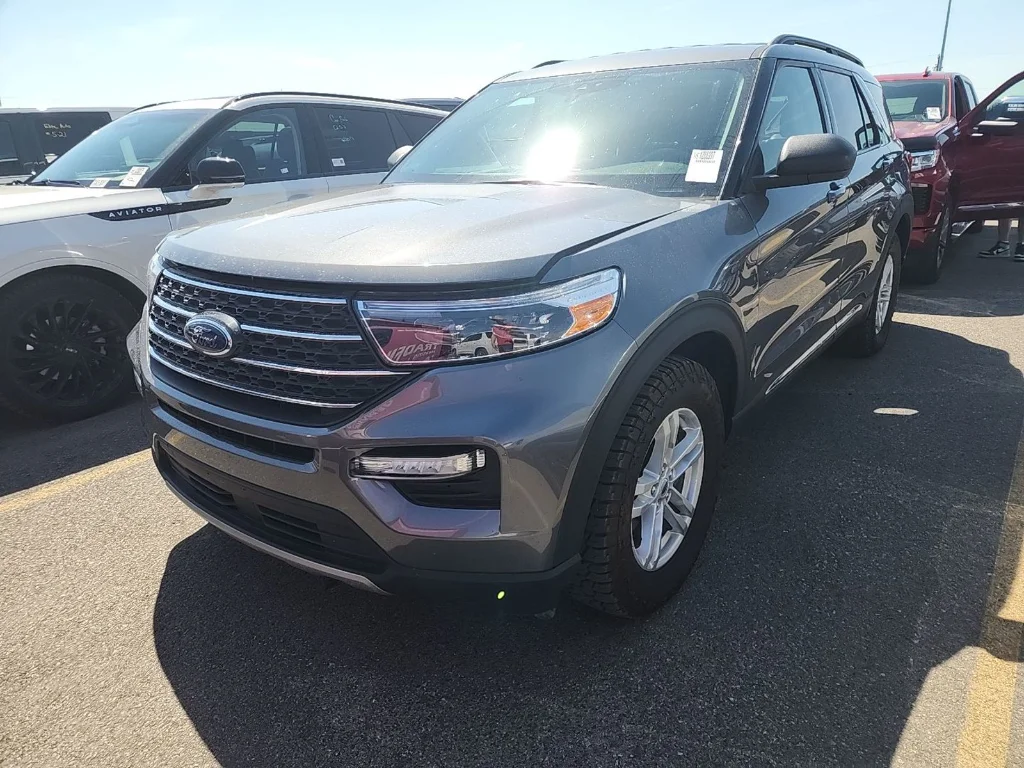 2022 Ford Explorer XLT 4WD's photo