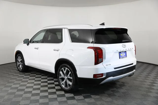 Used 2021 White Hyundai SEL image 4