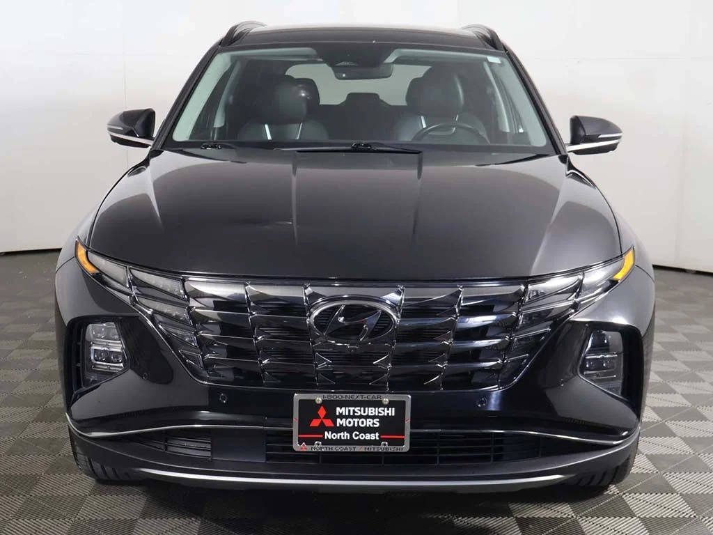 Used 2022 Black Hyundai Limited image 13